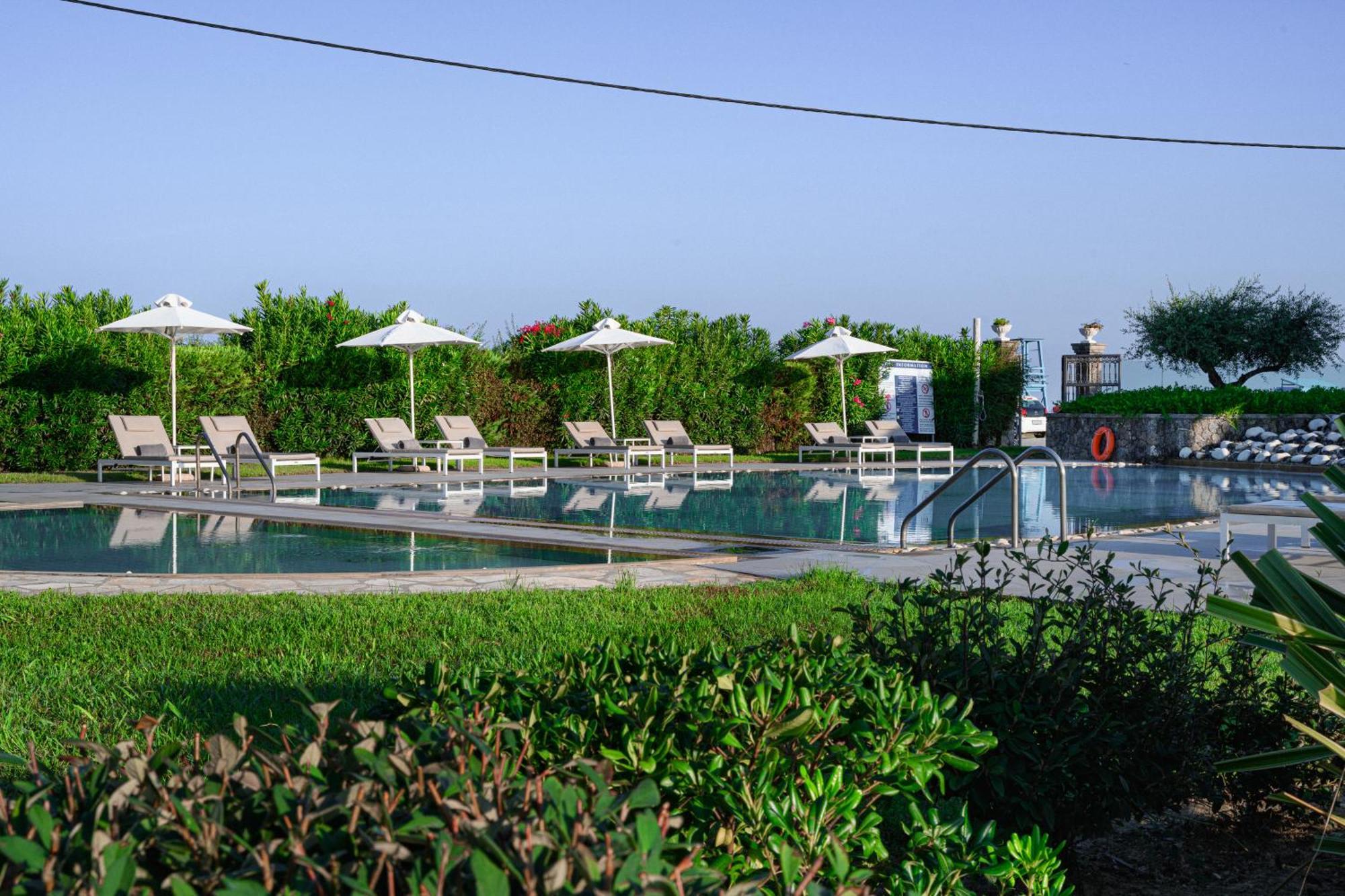 Restia Suites Exclusive Resort -Adults Only Almiros Beach Bagian luar foto